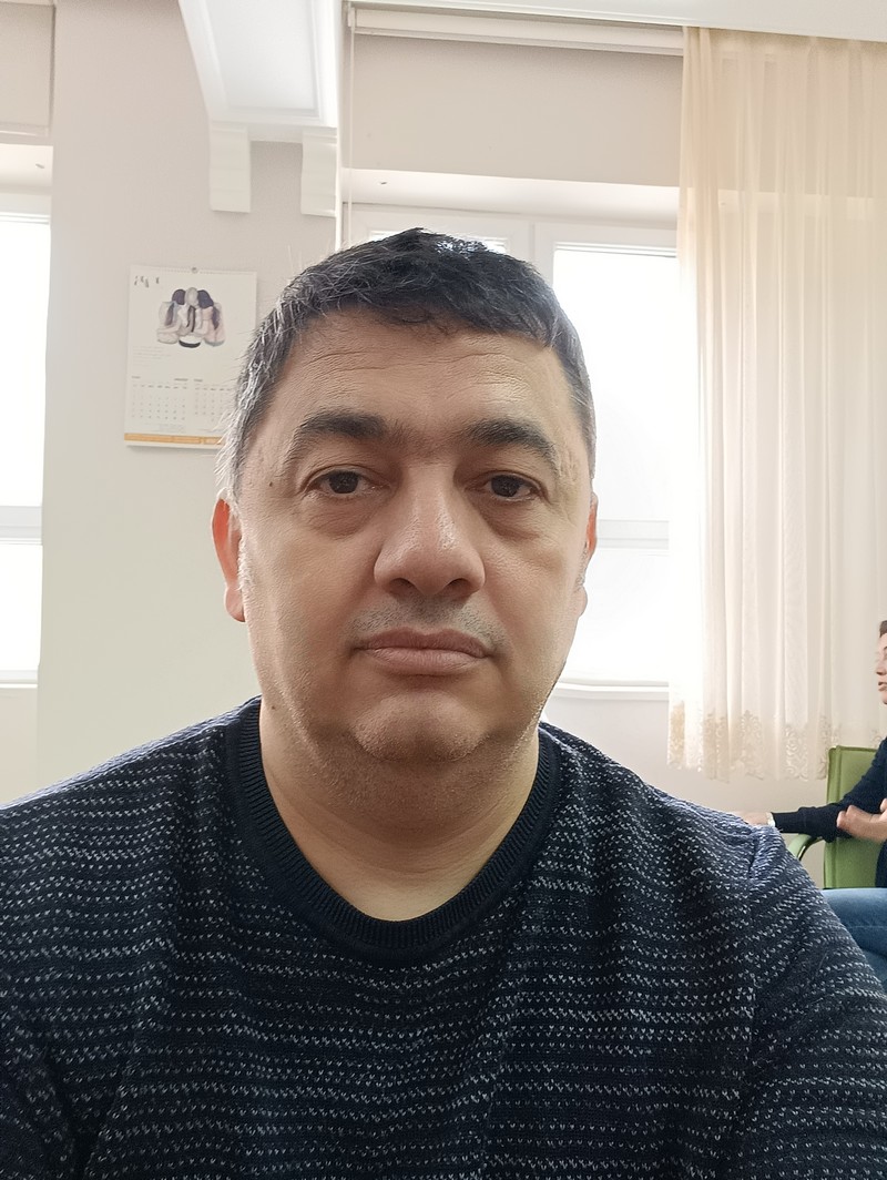Koray Çokol'un okulda çekilmiş güncel portre fotoğrafı